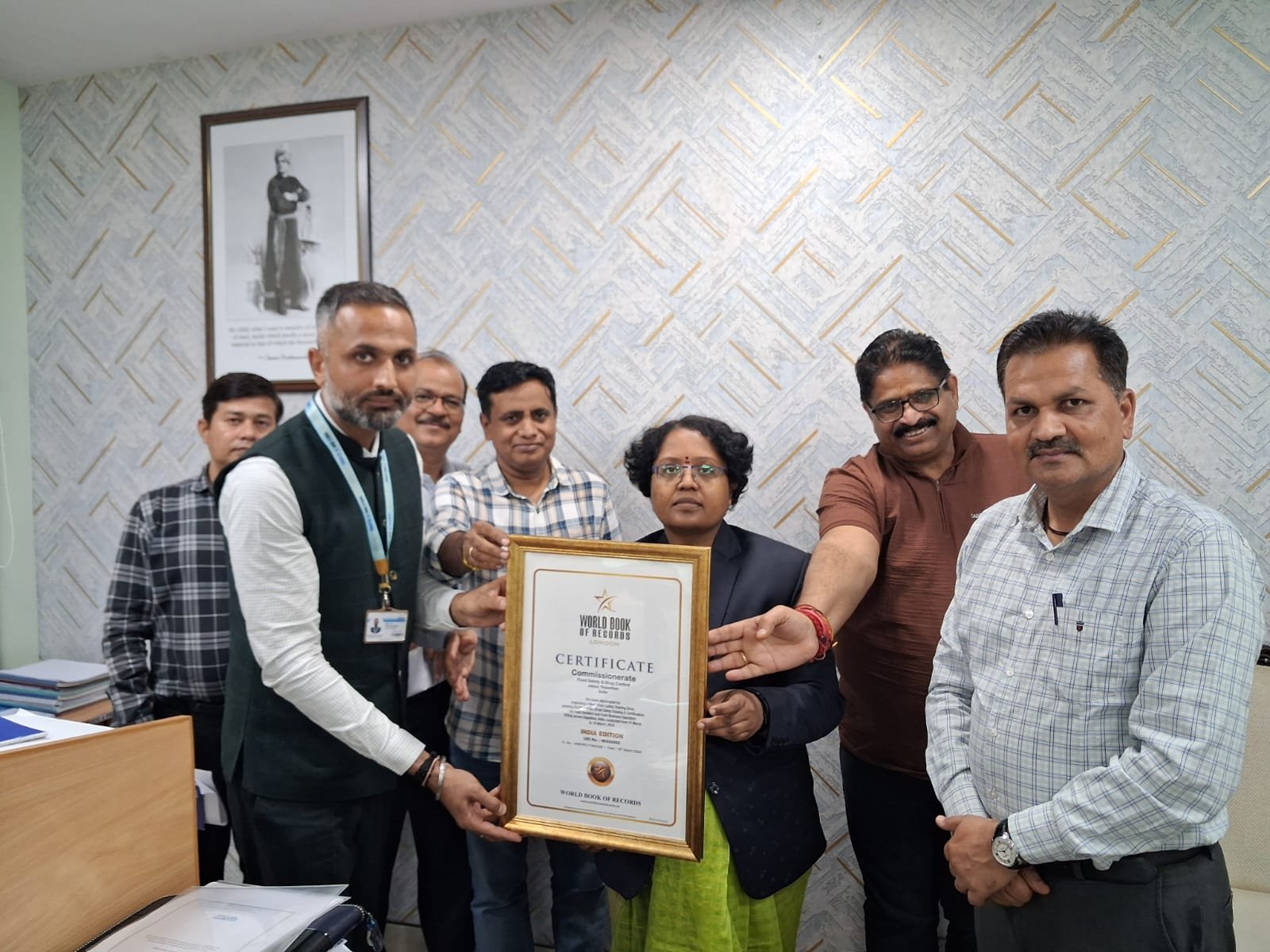 खाद्य सुरक्षा के प्रशिक्षण में बनाया विश्व रिकॉर्ड,दो दिन में 48 हजार फूड हैंडलर्स को दिया प्रशिक्षण