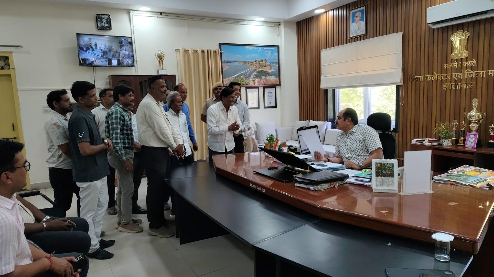 गढ़ पार्क से नहीं हटेगा भगवान महावीर का स्तंभ