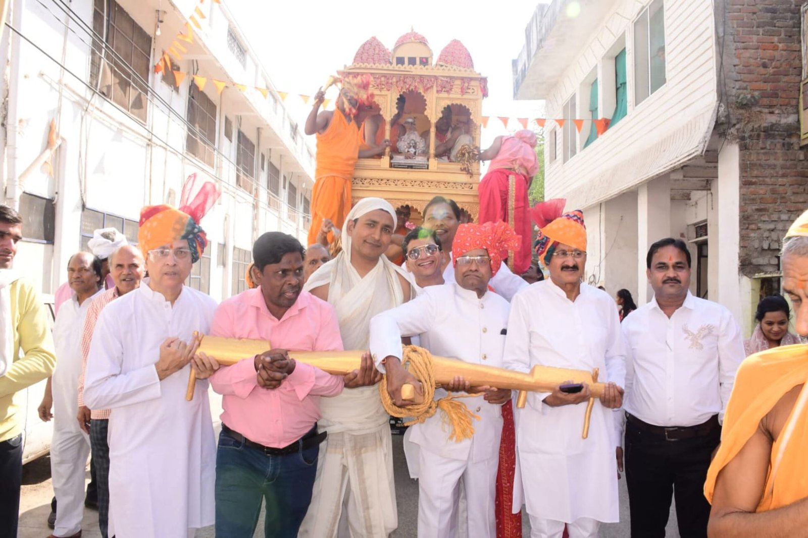 चांदेखेड़ी में आदिनाथ जयंती पर निकली  रथयात्रा